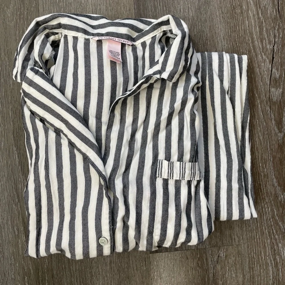 Victoria's Secret Gray White Silver Metallic Striped Pajama Set - Picture 2 of 16